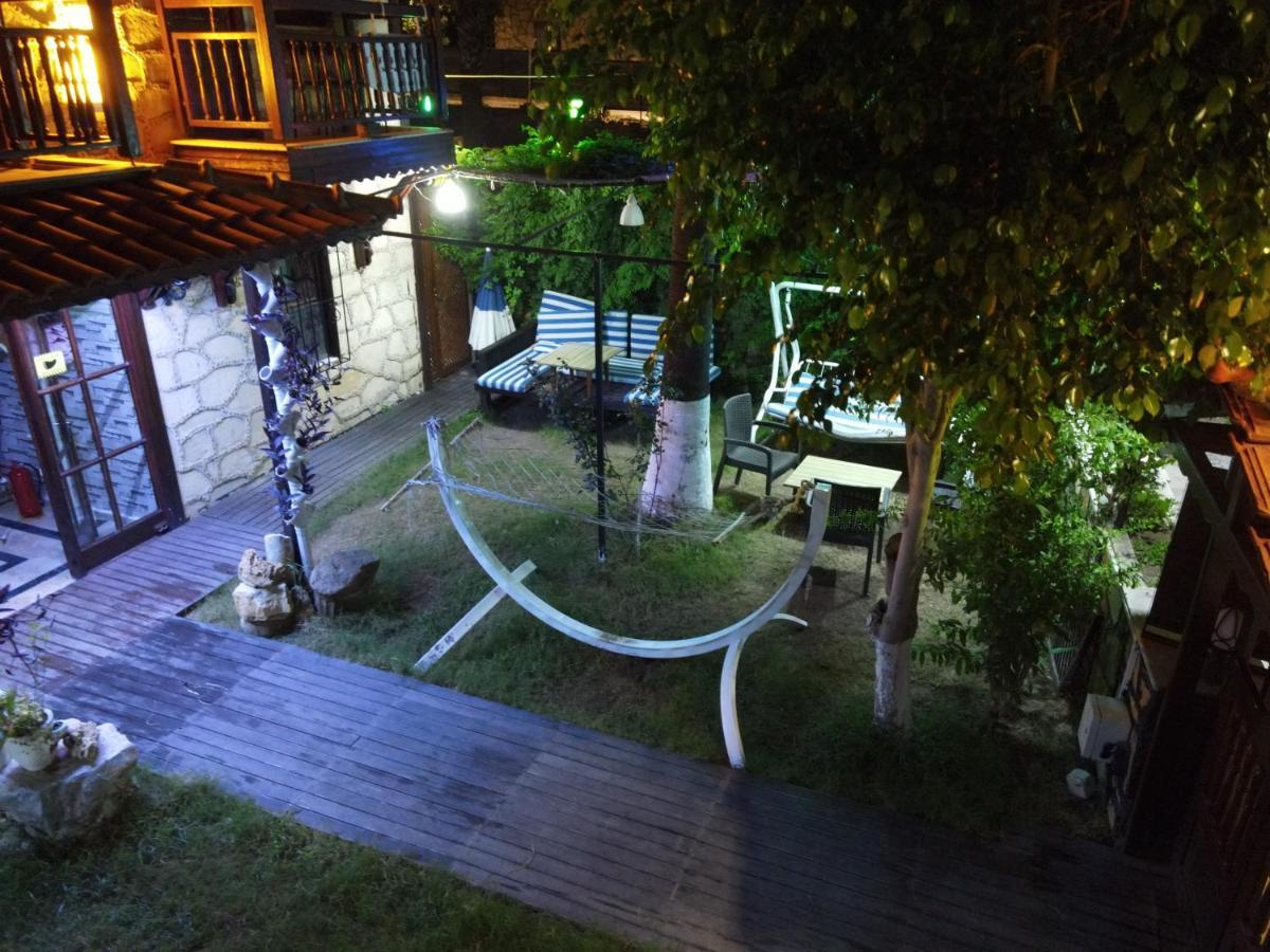 Adalis Boutique Hotel Side Exterior foto